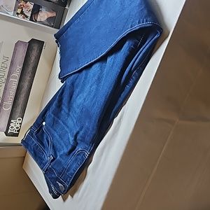 Fair Used Conditon Womens size 8 Liverpool jeans.